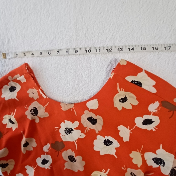 Zara Button Back Plunge Boat Neckline 3/4 Sleeve Floral Top | Red Orange; sz M - Picture 10 of 14